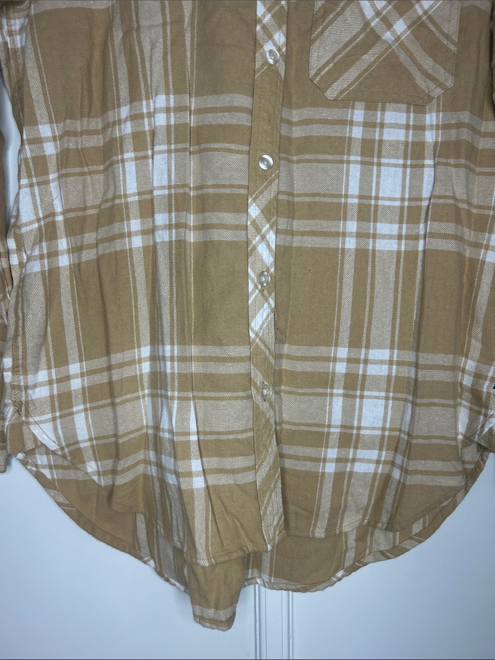 GAP Women’s Tan Plaid Flannel Button Down Shirt NWT - Picture 5 of 9